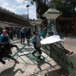 Videos I Se registran enfrentamientos entre policías y manifestantes afuera del Campo Militar 1